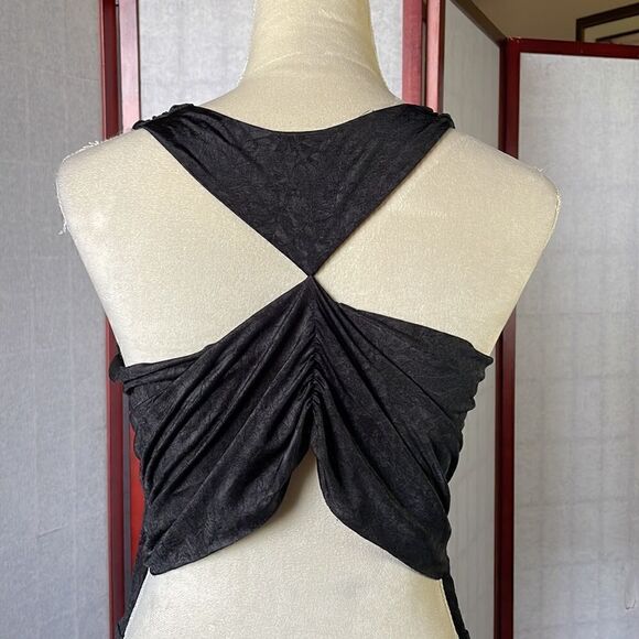 Moda Dress Top w/ Plunging Neckline, Open Back & Subtle Designs (Size: Small) - Picture 14 of 15